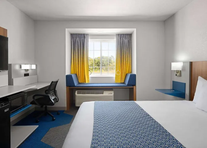 Microtel Inn & Suites By Wyndham Of Houma