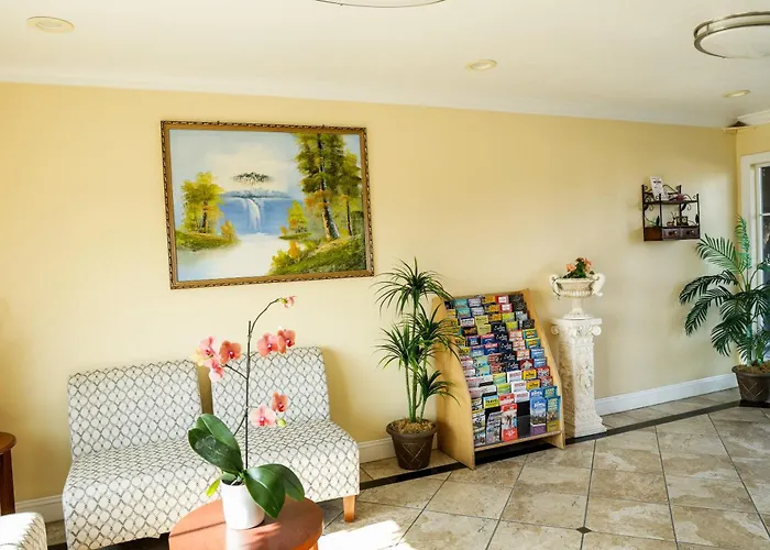 Sea Breeze Inn - San Simeon