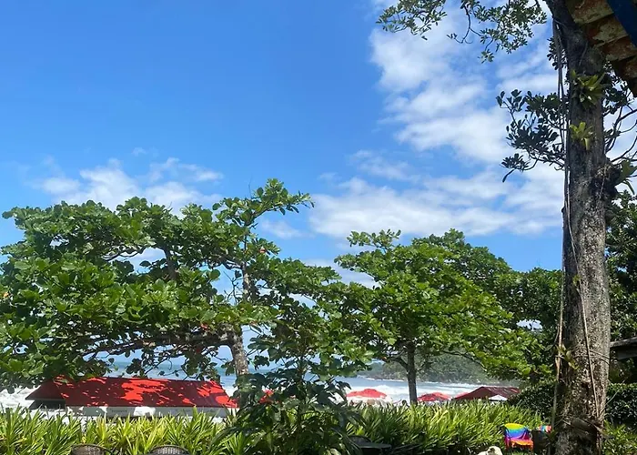 Suítes Pé na Areia