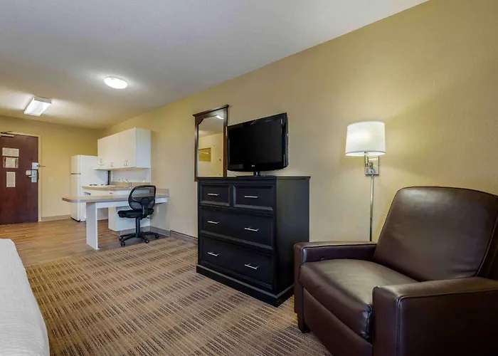 Extended Stay America Suites - Chicago -