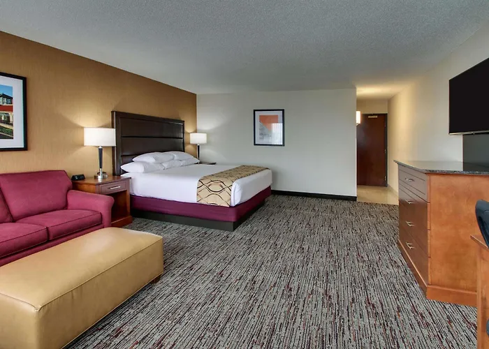 Drury Inn & Suites Evansville East