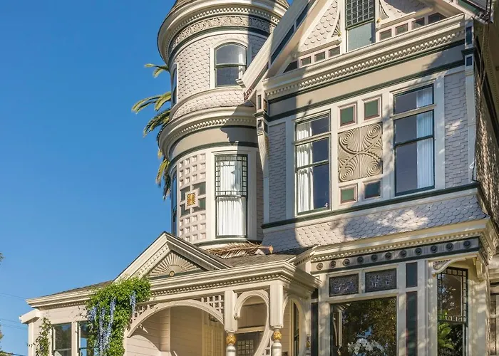 The George - Luxury Boutique Inn