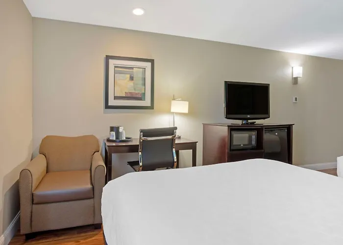 Best Western Plus Lonoke Hotel
