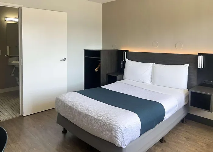 Motel 6-Tulare, Ca