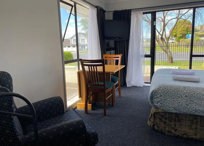 Ace Motor Lodge