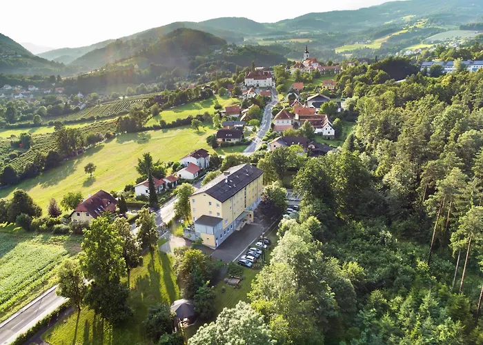 JUFA Hotel Garni Stubenberg am See