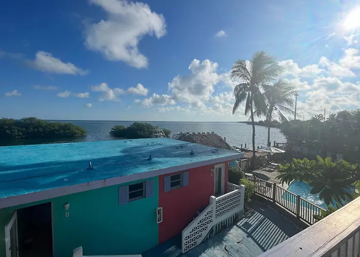 Conch Key Fishing Lodge & Marina
