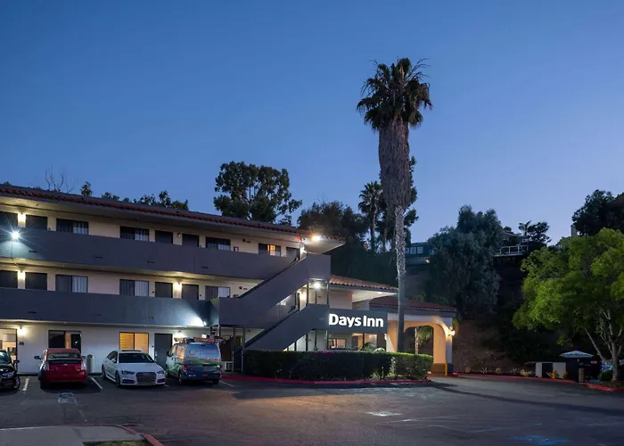 Days Inn By Wyndham Encinitas Moonlight Beach
