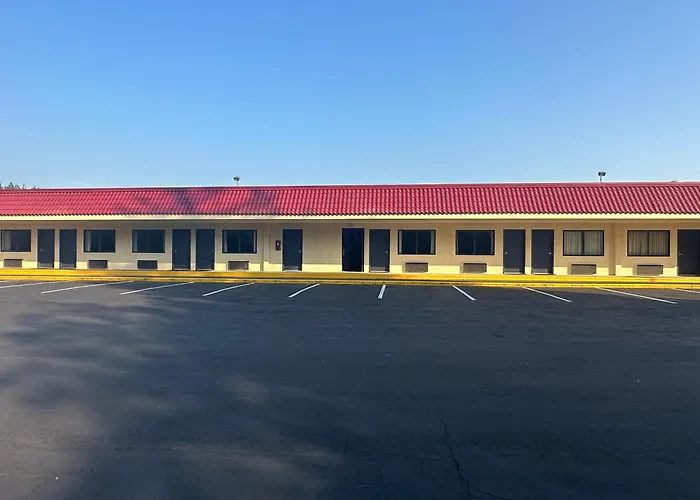 Timberland Inn & Suites