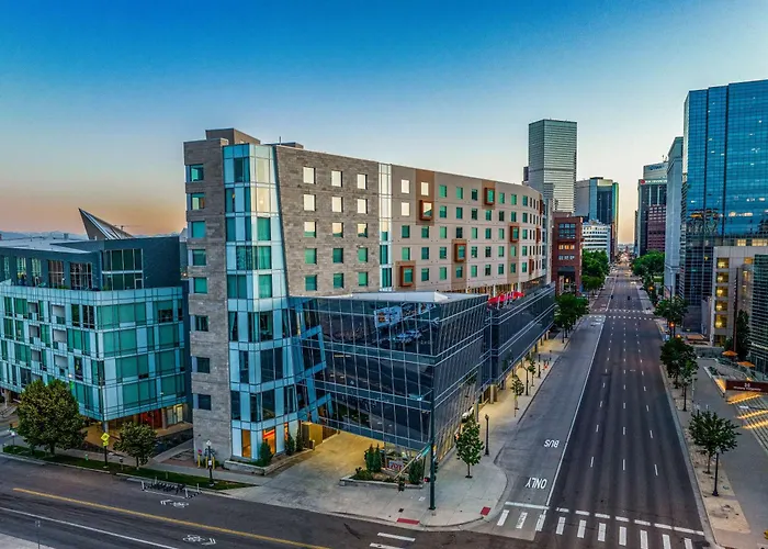 Art Denver, Curio Collection By Hilton