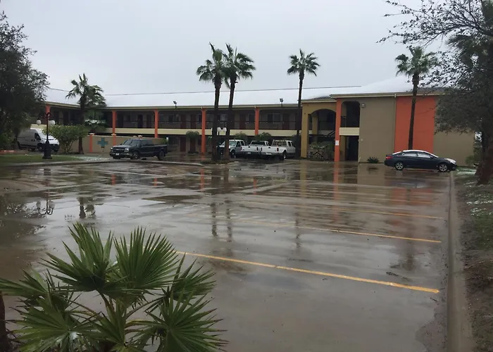 Texas Inn And Suites City Center At University Dr.