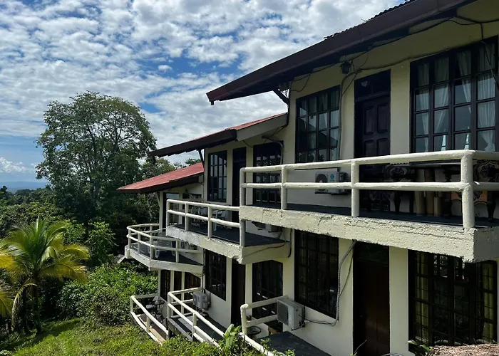 Hotel La Colina