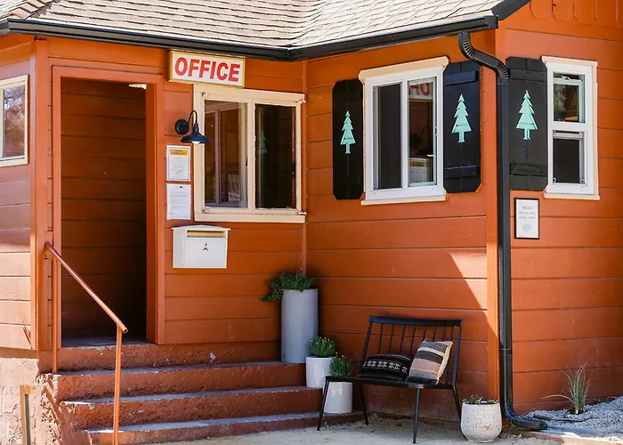 Grand Pine Cabins