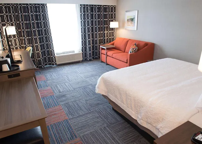 Hampton Inn & Suites Bay City