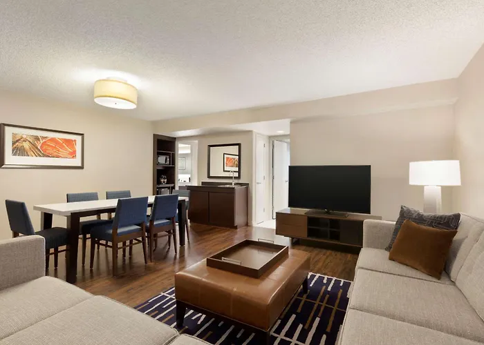 Embassy Suites By Hilton Chicago