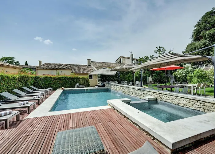 Hotel La Belle Vie à Saint-Hilaire-dʼOzilhan