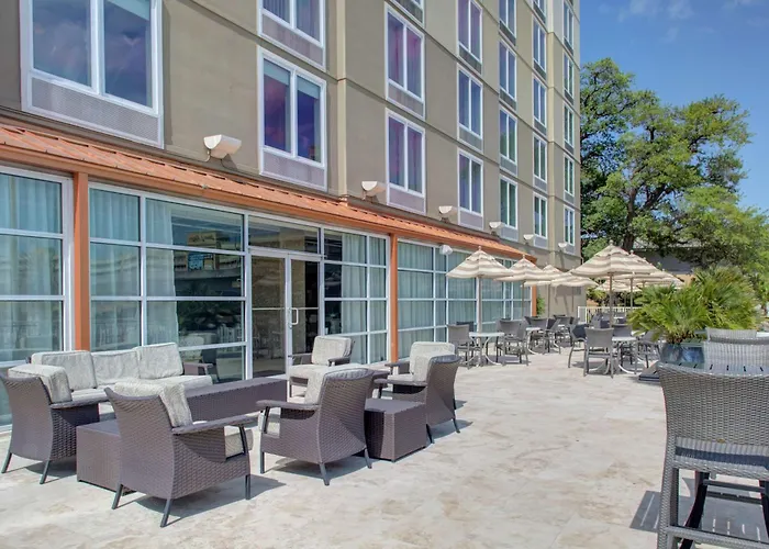 Doubletree By Hilton Biloxi