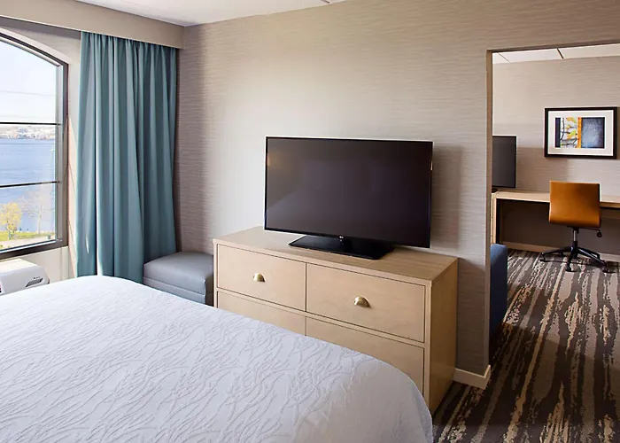 Hilton Garden Inn Providence Waterfront