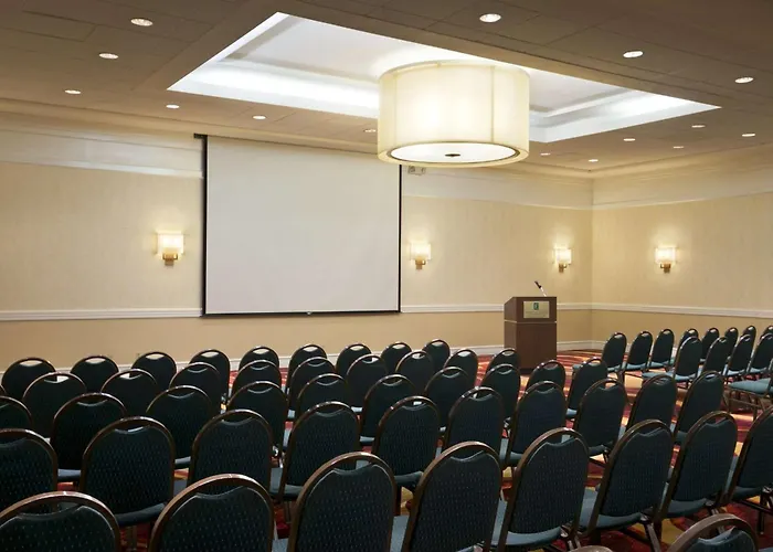 Embassy Suites Cleveland - Beachwood