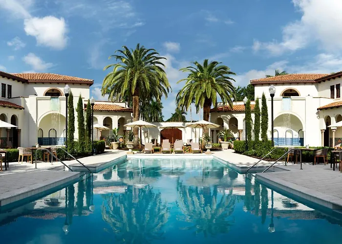 Yacht Club At The Adults-Only