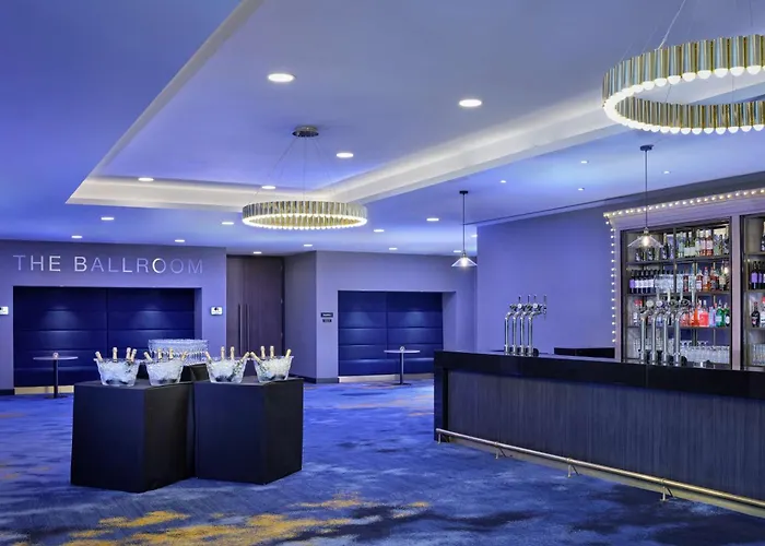 Doubletree By Hilton Hull