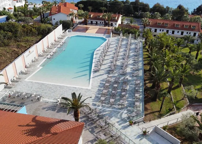 Aristoteles Holiday Hotel And Spa