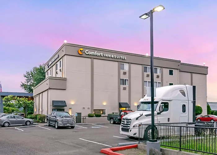 Comfort Inn & Suites Pacific - Auburn