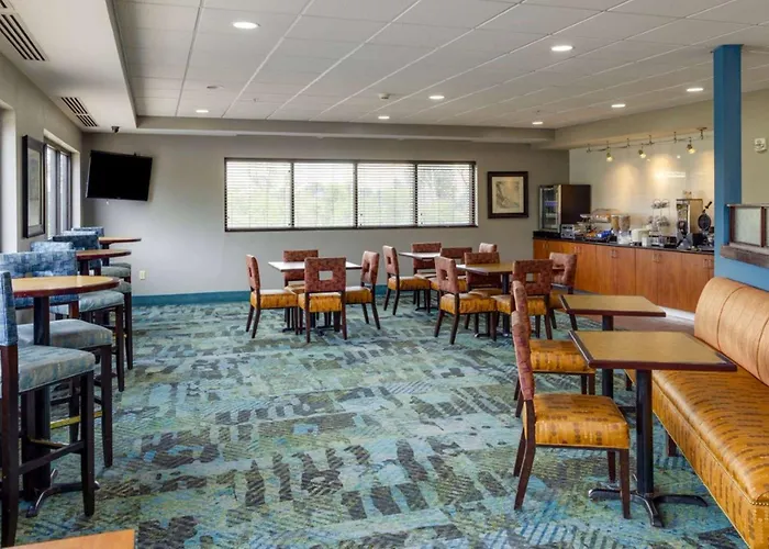 La Quinta By Wyndham Edmond