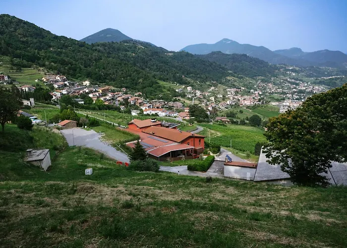 Agriturismo Podere Cavaga Lago d'Iseo Agribio Winery