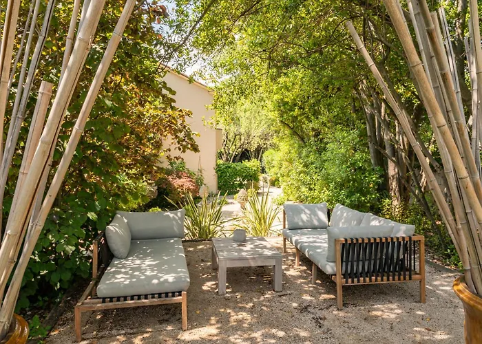 Hôtel l'Amandière Saint-Rémy-de-Provence