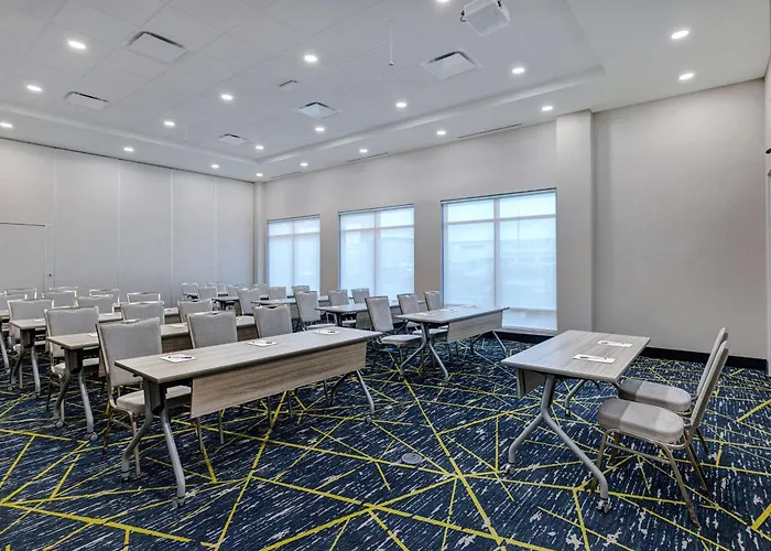 Hampton Inn & Suites Burlington, Ontario, Canada