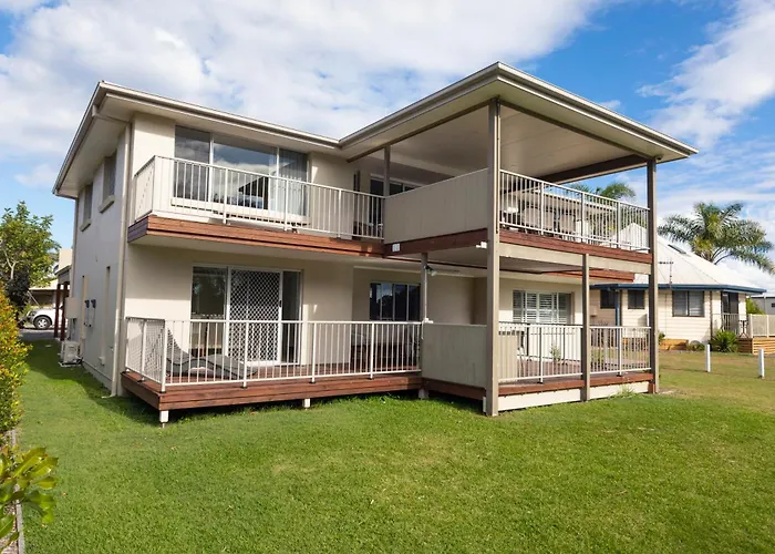 Nrma Forster Tuncurry Hotel