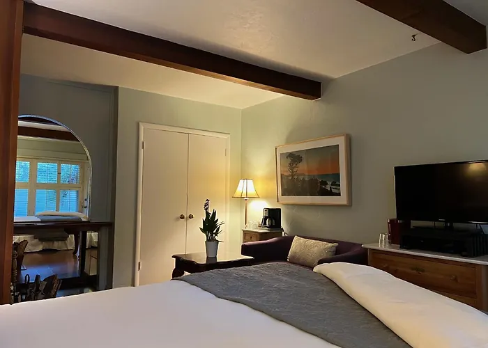 Carmel Garden Inn