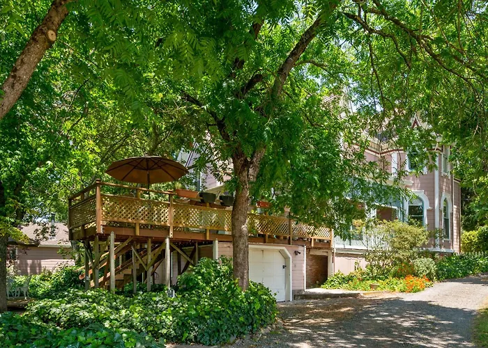 The Gables Wine Country Inn