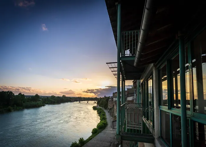 CÔTE GARONNE le BALCON DES DAMES -hôtel et restaurant- Tonneins Fauillet Marmande - vue panoramique bord de Garonne chambres climatisées