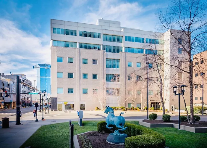 175 Lex - Walkable Downtown Lexington & Rupp Arena - Full Condos