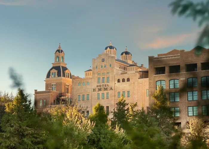 Hotel Emma At Pearl On The Riverwalk