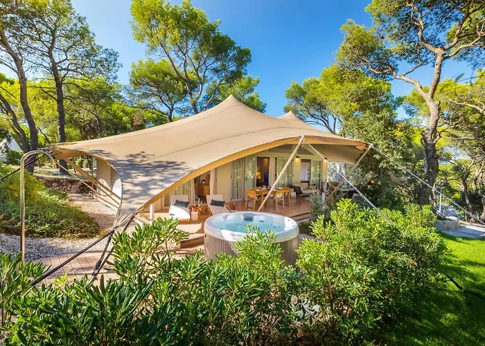 Arena One 99 Glamping