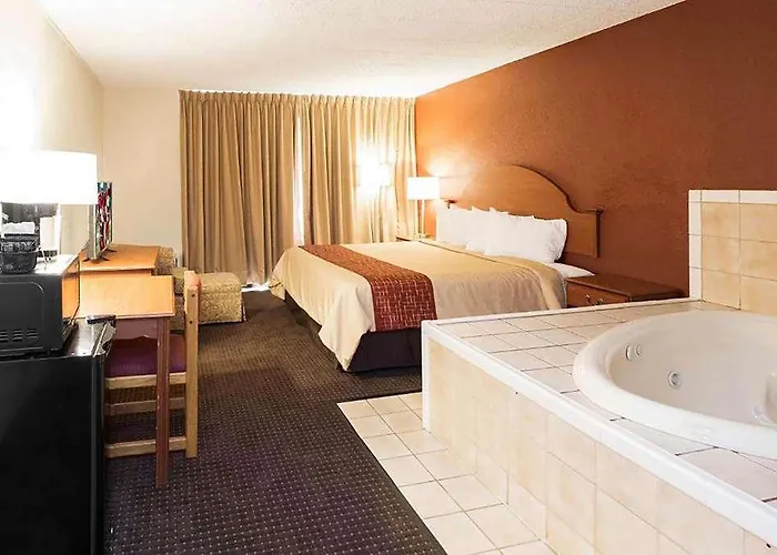 Days Inn By Wyndham Williamsport