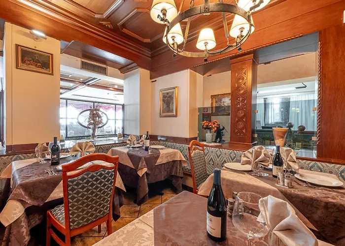 Hotel Dolomiti Schloss Canazei