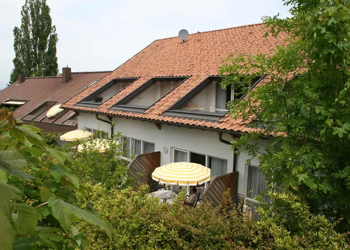 Lug Ins Land Restaurant & Ferienwohnungen