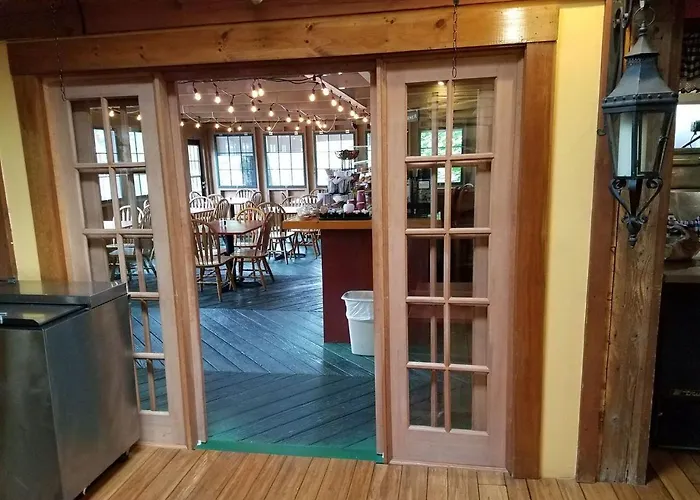 Cedar Crest Inn Camden