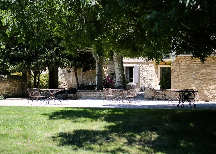 Mas Château Blanc Guest House