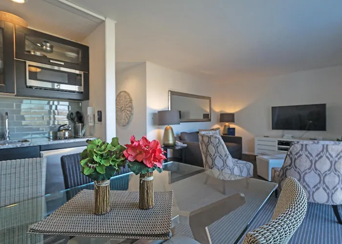 East Hampton House Resort