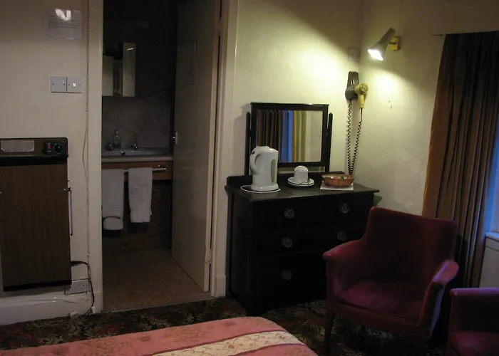 Lancaster Hotel
