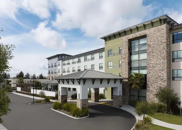 Centro Sonoma Wine Country, Tapestry Collection Hilton