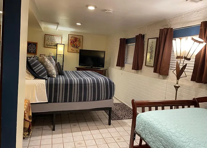 Ray'S Bucktown Bed And Breakfast