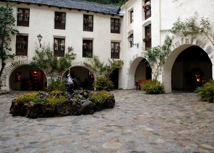 Hotel Manantial