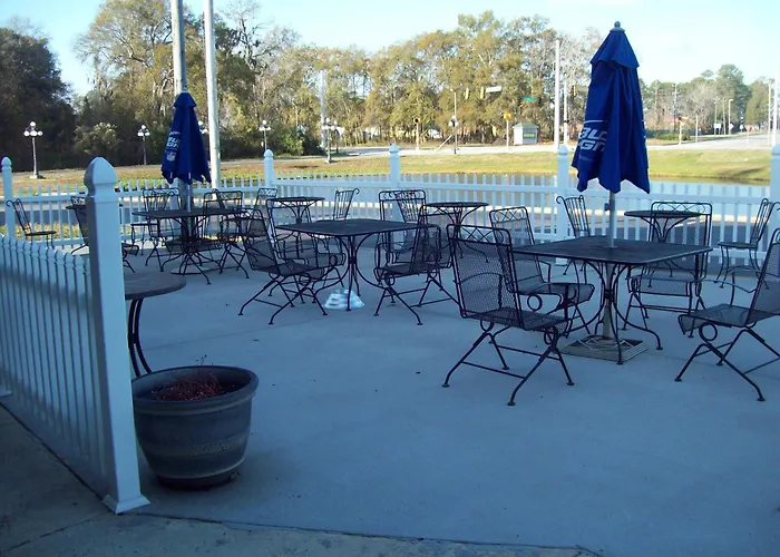Days Inn By Wyndham Savannah Airport