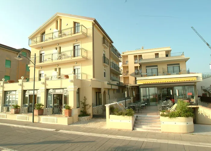 Hotel Bridge